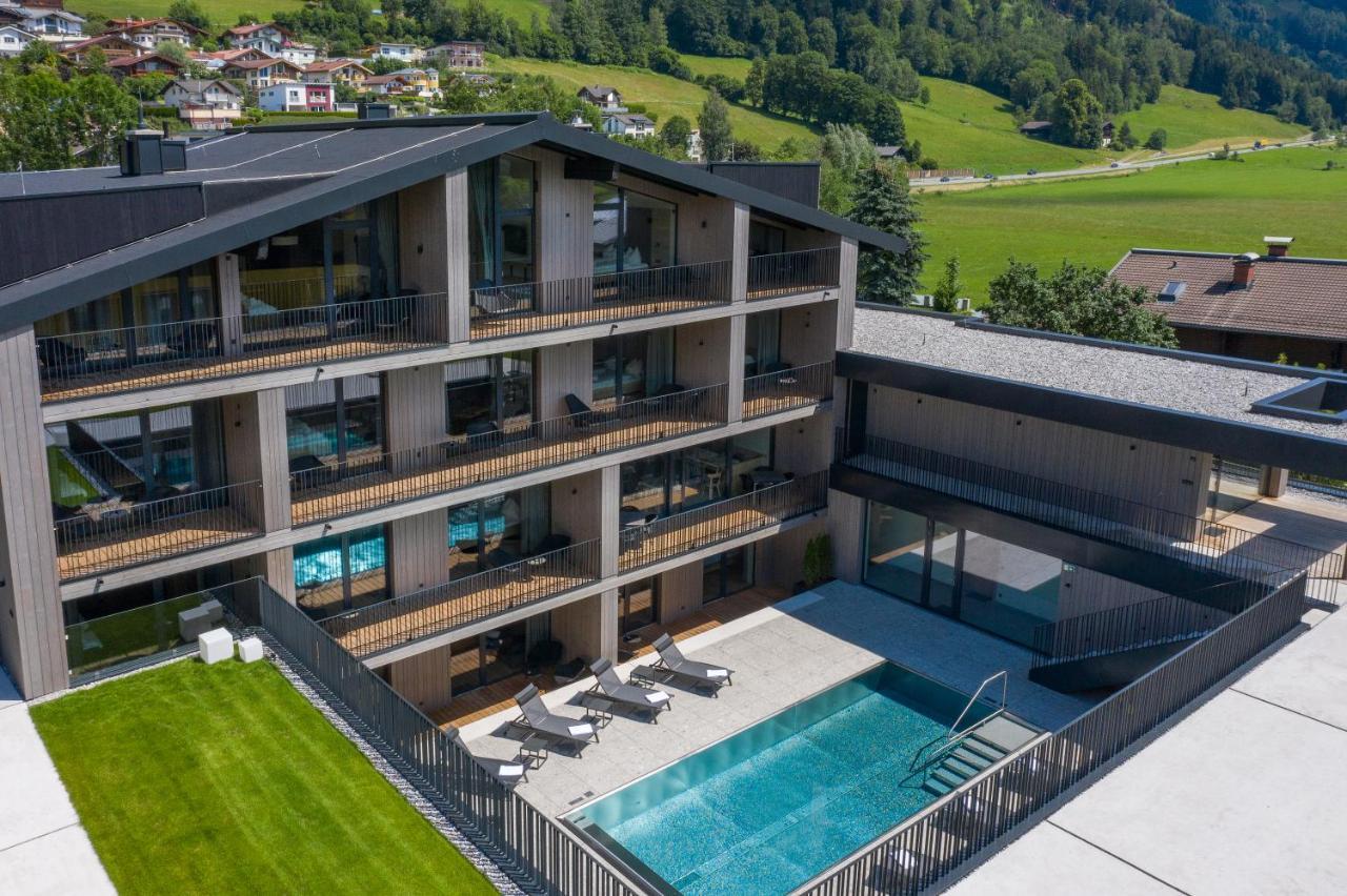 Emma Deluxe Aparthotel Mit Beheizten Aussenpool Direkt Beim Skibus Piesendorf Exterior photo