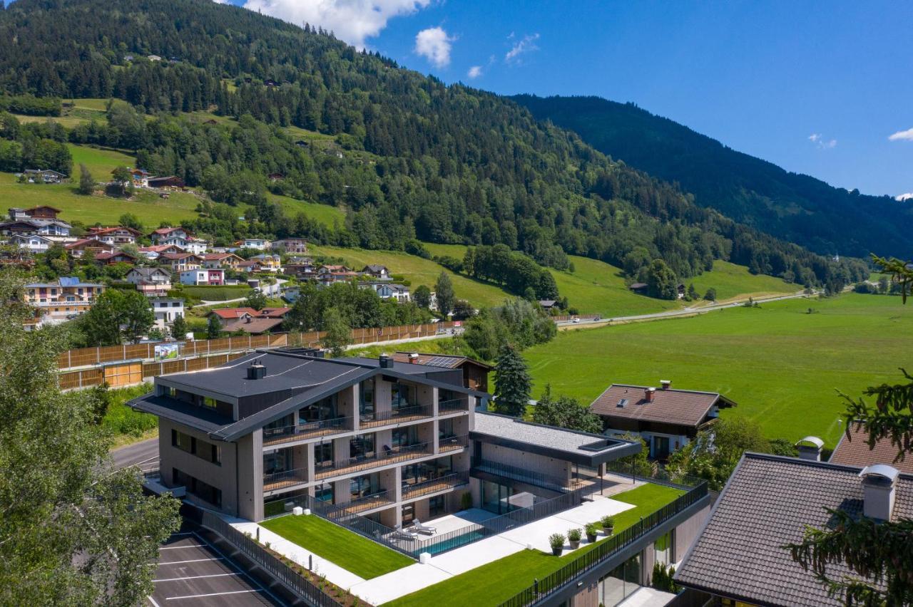 Emma Deluxe Aparthotel Mit Beheizten Aussenpool Direkt Beim Skibus Piesendorf Exterior photo