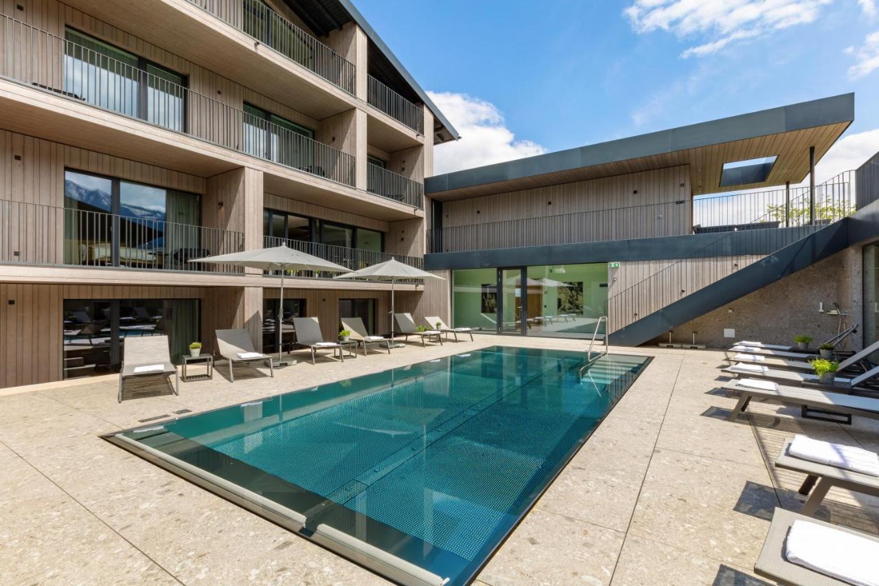 Emma Deluxe Aparthotel Mit Beheizten Aussenpool Direkt Beim Skibus Piesendorf Exterior photo