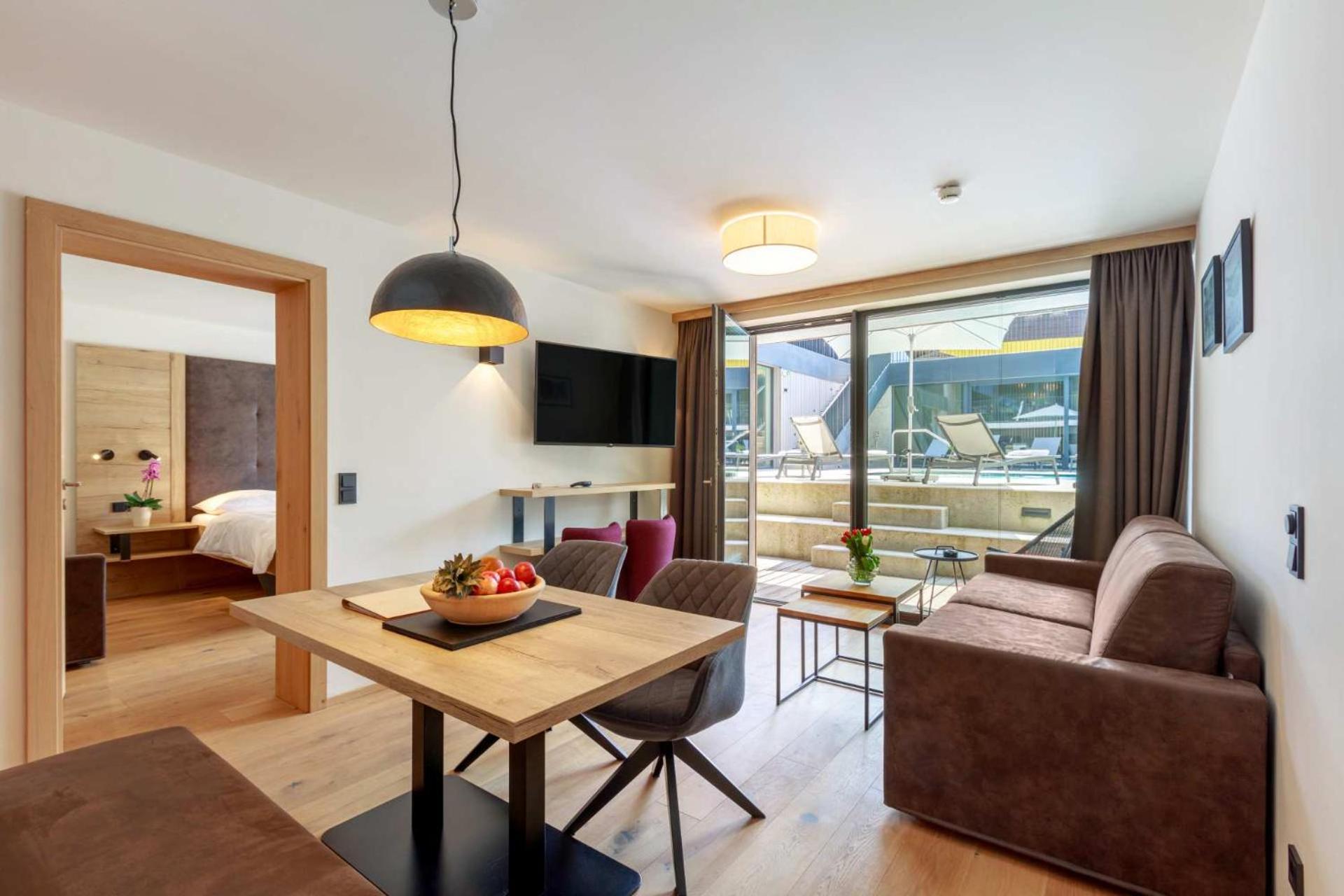 Emma Deluxe Aparthotel Mit Beheizten Aussenpool Direkt Beim Skibus Piesendorf Room photo