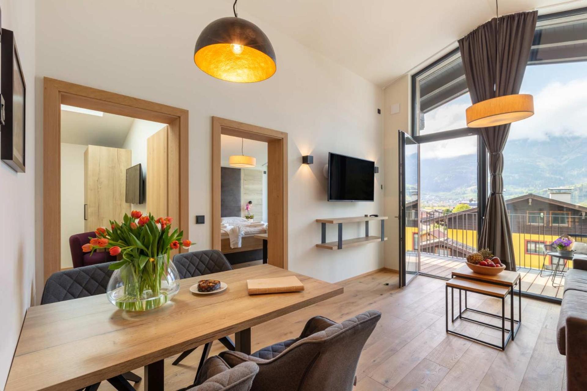 Emma Deluxe Aparthotel Mit Beheizten Aussenpool Direkt Beim Skibus Piesendorf Room photo