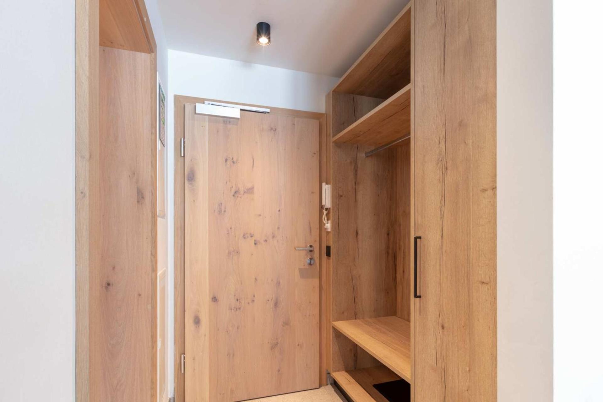 Emma Deluxe Aparthotel Mit Beheizten Aussenpool Direkt Beim Skibus Piesendorf Room photo