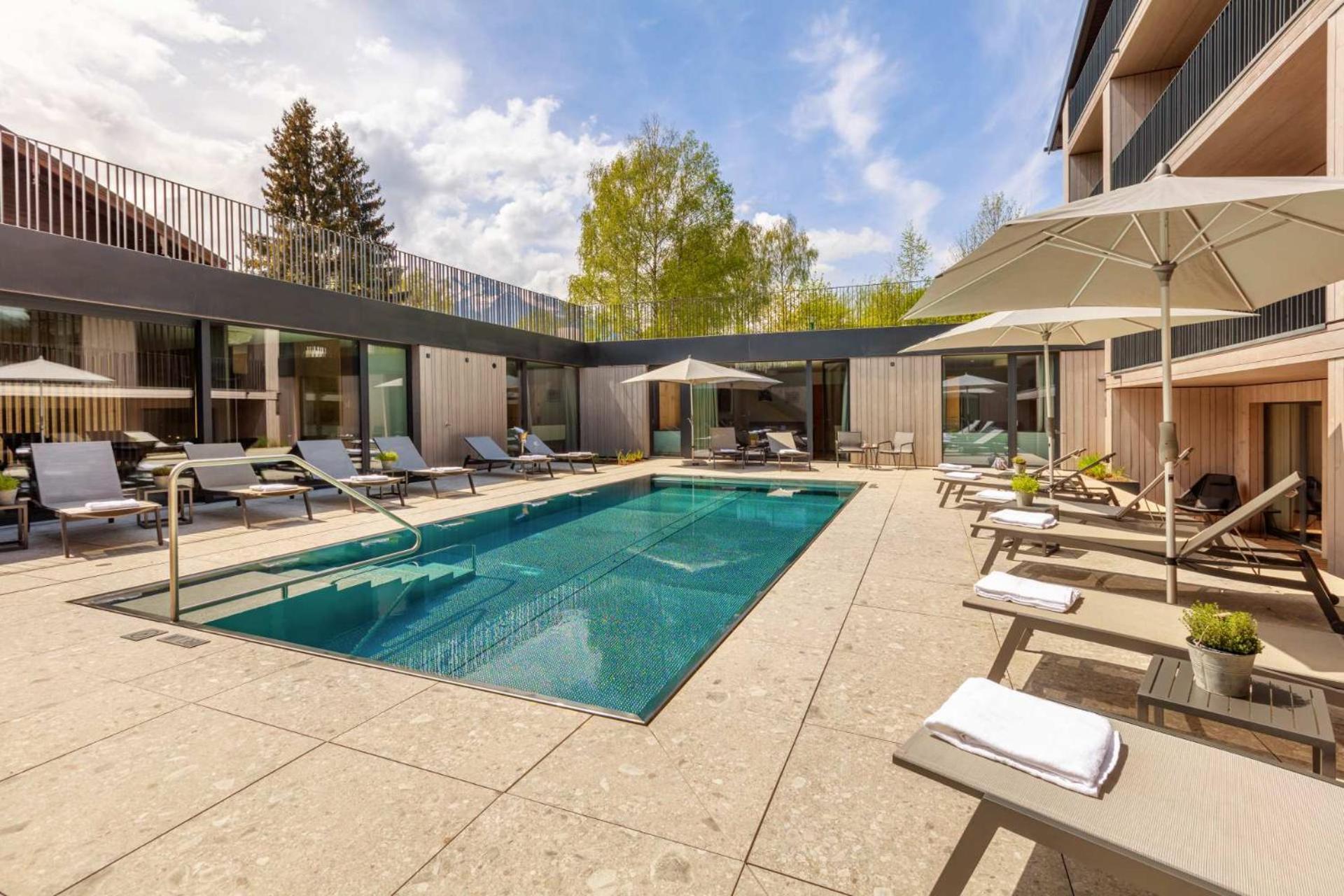 Emma Deluxe Aparthotel Mit Beheizten Aussenpool Direkt Beim Skibus Piesendorf Room photo