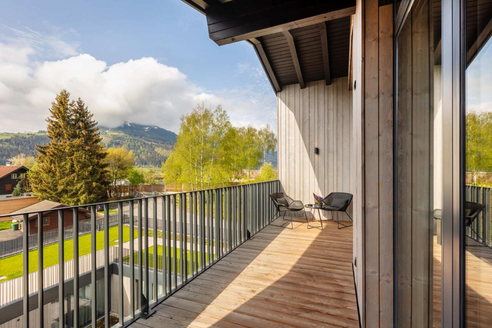 Emma Deluxe Aparthotel Mit Beheizten Aussenpool Direkt Beim Skibus Piesendorf Room photo