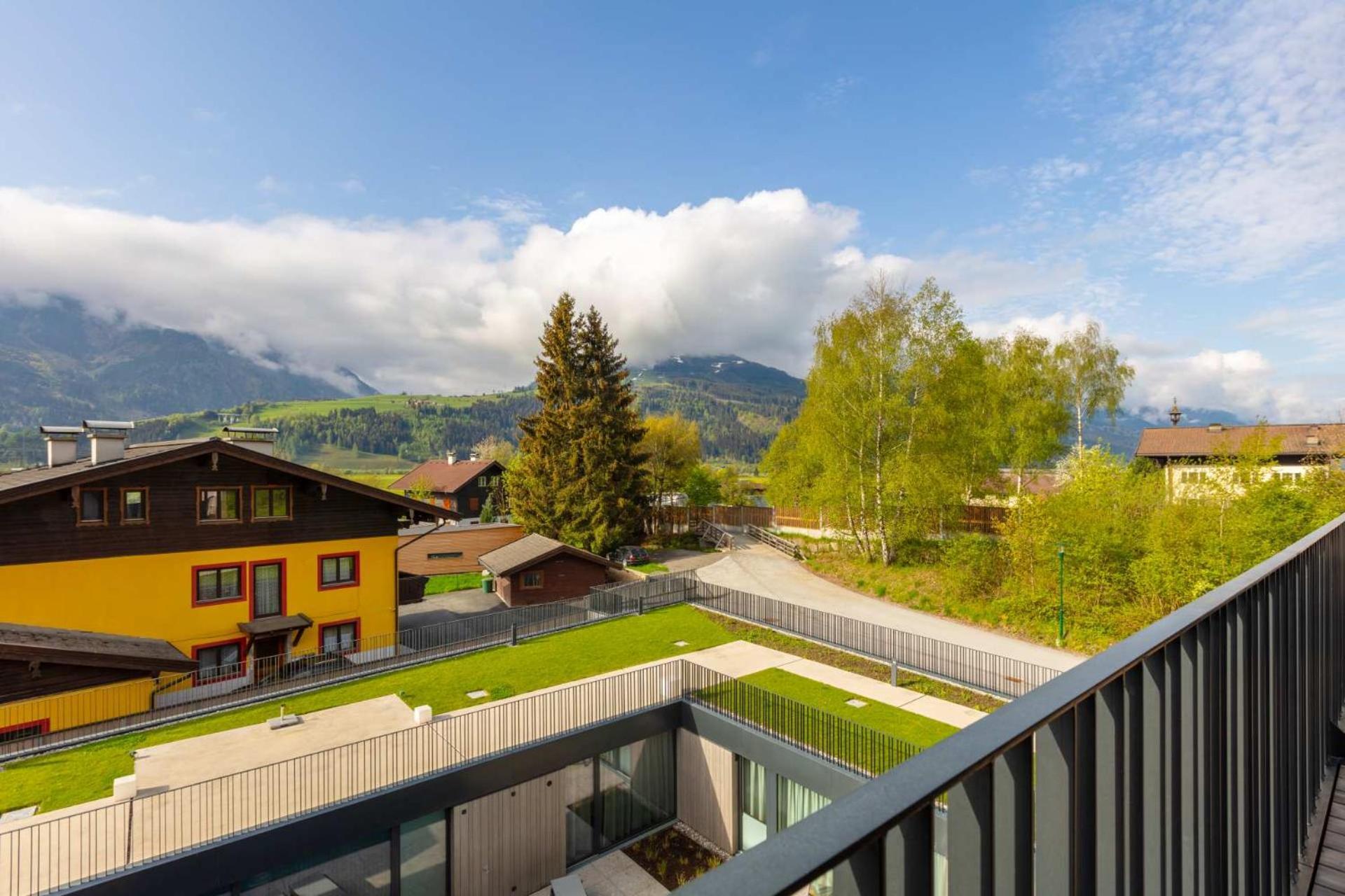 Emma Deluxe Aparthotel Mit Beheizten Aussenpool Direkt Beim Skibus Piesendorf Room photo