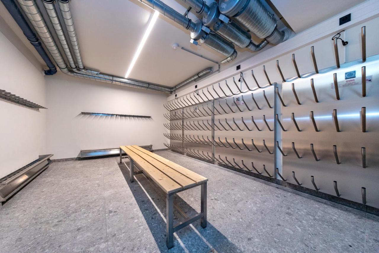Emma Deluxe Aparthotel Mit Beheizten Aussenpool Direkt Beim Skibus Piesendorf Exterior photo